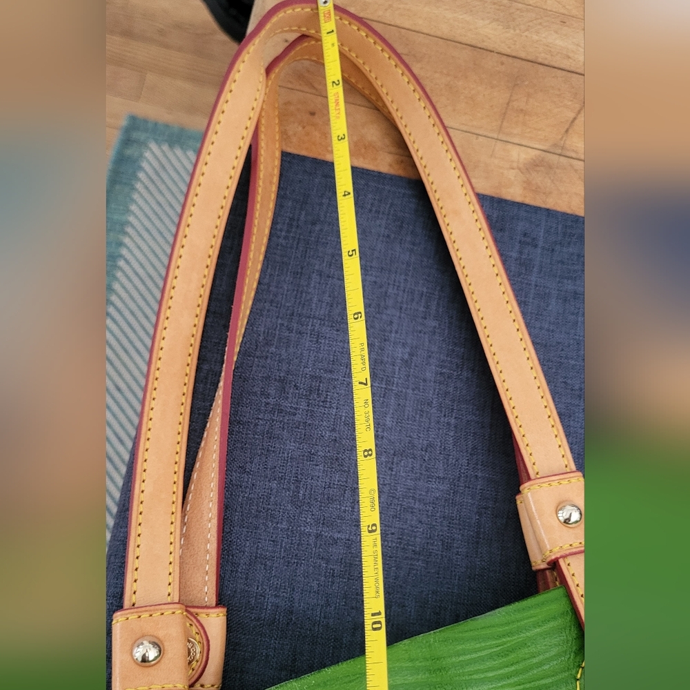 Dooney & Bourke Green Textured Leather Convertable Top Zip Shoulder Bag - Picture 2 of 15